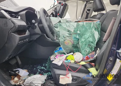 2019 Toyota Rav4 Limited z USA, uszkodzony, nr VIN 2T3Y1RFV8KW040624